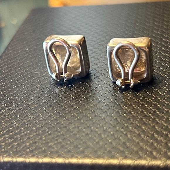 282. 🍀Vintage CHANEL Silver Square Clover Clip on Earrings - Picture 7 of 9